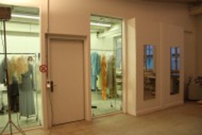 Gebrauchte Schrankanlagen, Glastüren und Trennwände in der Textilpiazza Liesthal neu eingebaut
