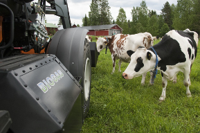 Traktor mit Biogas-Treibstoff
